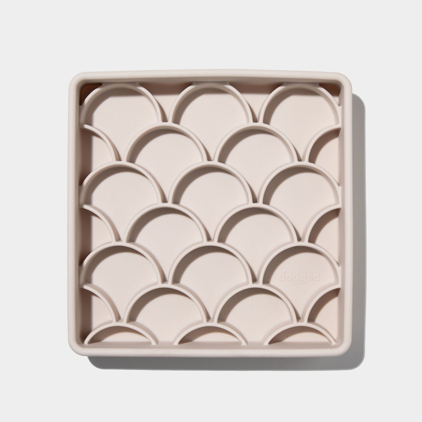 3-in-1 fish scale slow feeder bowl - sand