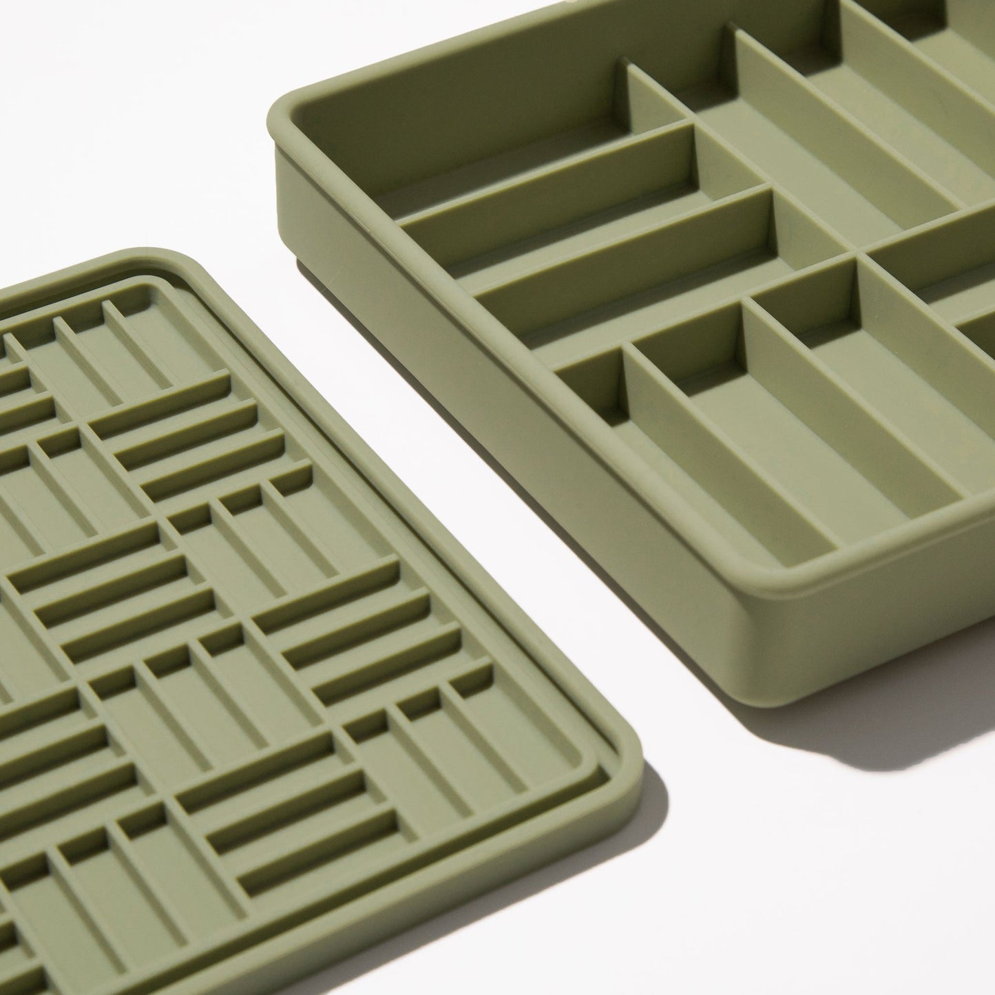 3-in-1 parquet slow feeder bowl - olive